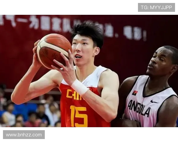 周琦在国际篮球舞台上的崛起与挑战：从青涩新星到顶尖球员的成长之路