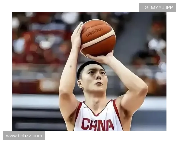 胡明轩的篮球之路：从少年梦想到职业生涯的辉煌历程