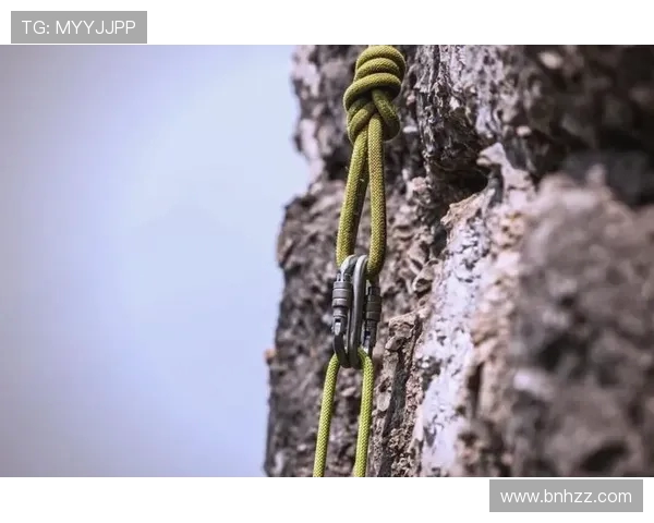 攀岩之巅：深入解析北京攀岩队的训练与技术秘诀