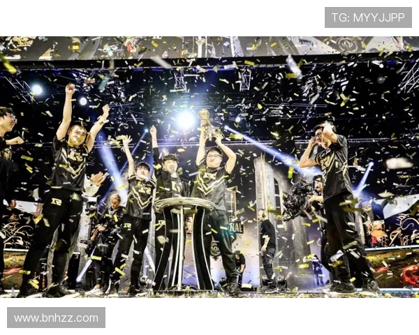 探讨FPX在王者荣耀中的战术灵活性与团队协作能力分析